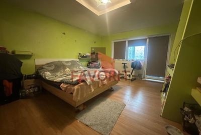 Apartament cu 4 camere decomandat, mobilat în Steaua