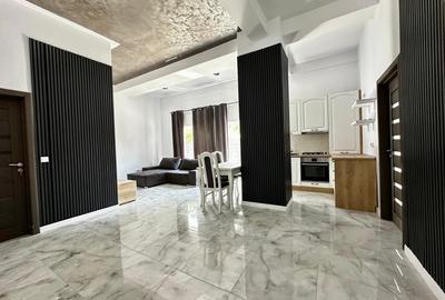 Apartament cu 3 camere semidecomandat, mobilat în Dâmbul Rotund