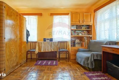 Casă cu 3 camere în Schei