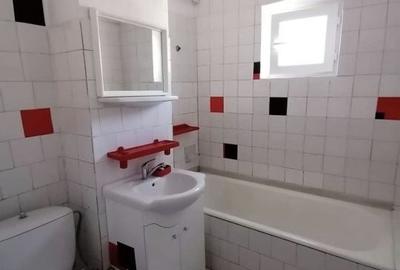 Apartament cu 2 camere semidecomandat în Cetate