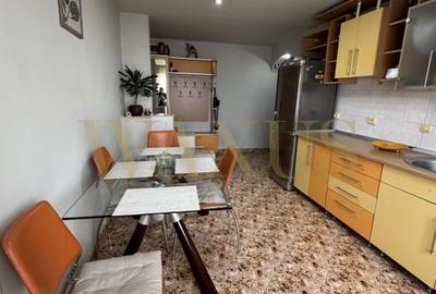 Apartament cu 2 camere decomandat, mobilat în Central