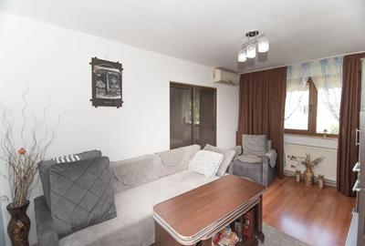 Apartament cu 3 camere semidecomandat în Ștefănești