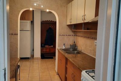 Apartament cu 3 camere decomandat în Malu Roșu - 7