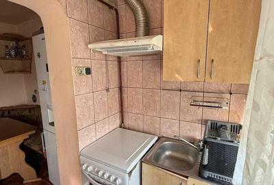 Apartament cu 3 camere decomandat în Soarelui