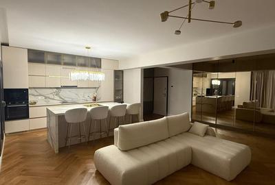 Apartament cu 3 camere decomandat, mobilat în Pipera