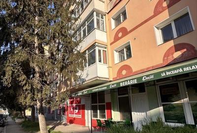 Apartament cu 3 camere decomandat în Pietroasa - 1