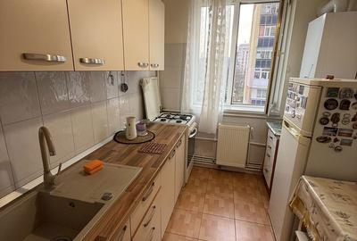 Apartament cu 3 camere decomandat, mobilat în Central - 2