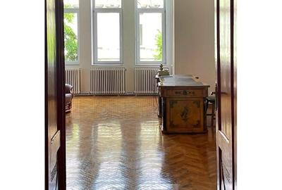 Apartament cu 4 camere în Central - 3