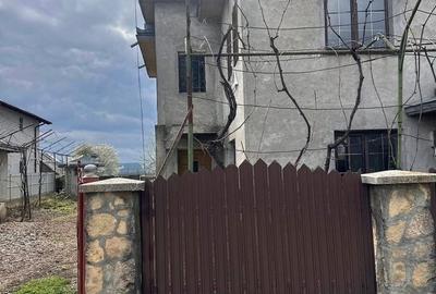 Casă cu 5 camere cu Teren 1000 Mp în Central - 5