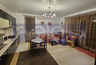 Apartament cu 3 camere decomandat, mobilat în Central