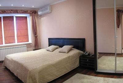 Garsonieră decomandată în Noua