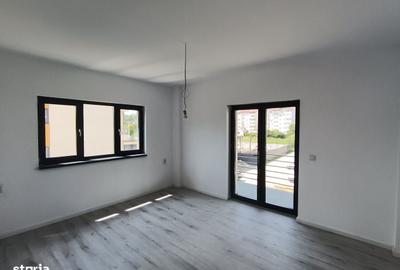 Apartament cu 2 camere decomandat în Bârnova