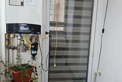 Apartament cu 2 camere decomandat în Rovine