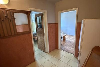 Apartament cu 2 camere semidecomandat în Gojdu