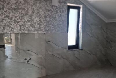 Casă cu 4 camere cu Teren 400 Mp în Central