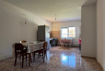 Casă individuală cu 6 camere cu Canalizare în Lazu - 14