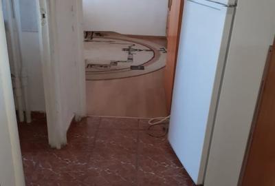 Apartament cu 2 camere decomandat în Drumul Taberei