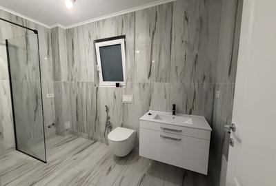 Casă cu 4 camere în Valea Adâncă