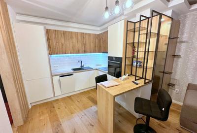 Apartament cu 2 camere semidecomandat, mobilat în Central - 1