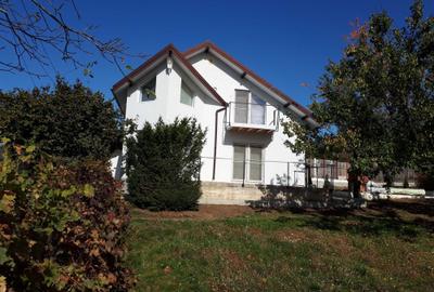 Casă cu 4 camere în Miroslava