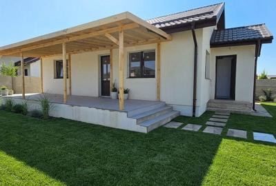 Casă cu 3 camere cu Teren 300 Mp în Clinceni