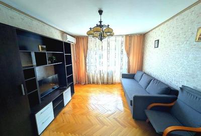 Apartament cu 4 camere decomandat în Berceni