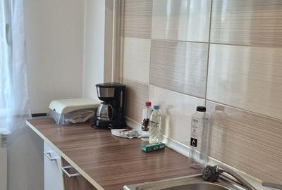 Apartament cu 2 camere decomandat în Craiovița Nouă
