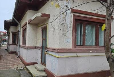 Casă cu 4 camere cu Teren 177 Mp în Mihai Bravu - 1