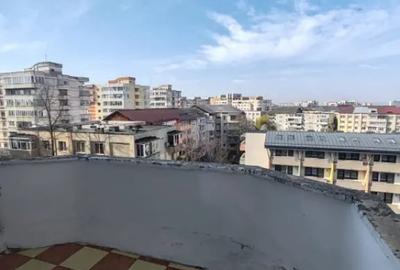 Apartament cu 3 camere semidecomandat în Ultracentral