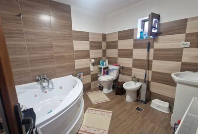 Casă cu 3 camere în Rotbav - 2