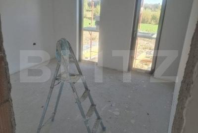 Casă individuală cu 4 camere cu Canalizare în Stupini - 4