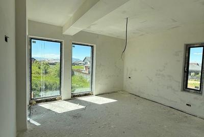 Casă cu 4 camere în Noua - 3