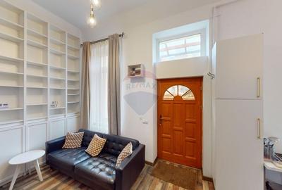 Apartament cu 3 camere decomandat, mobilat în 15 Noiembrie