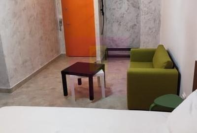 Garsonieră decomandată în Central
