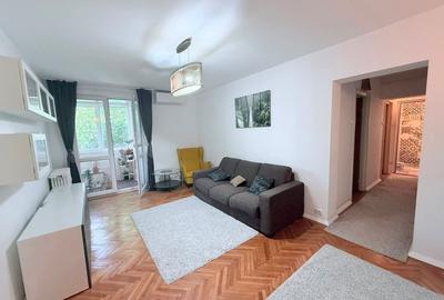 Apartament cu 3 camere semidecomandat, mobilat în Titan