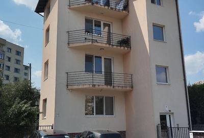 Apartament cu 2 camere decomandat în Prundu