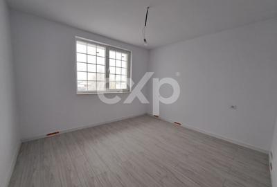 Casă cu 4 camere cu Teren 2500 Mp în Trivale - 3