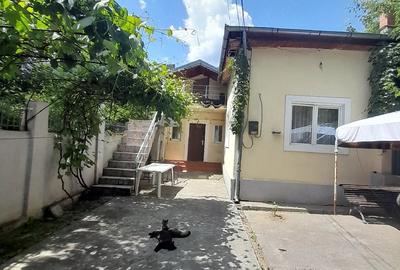 Casă cu Teren 221 Mp în Colentina
