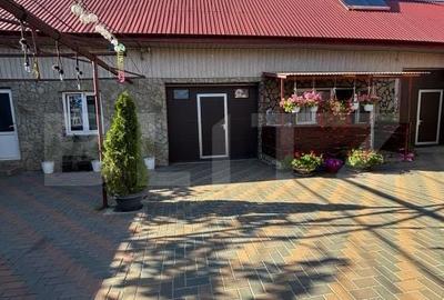 Casă cu 4 camere decomandat în Central