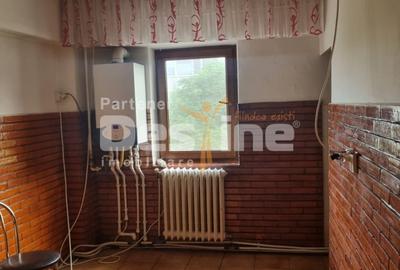 Apartament cu 3 camere semidecomandat în 5 Călărasi - 5