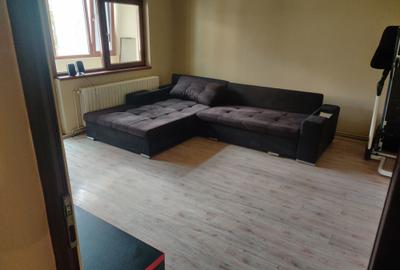 Apartament cu 3 camere decomandat în Micro 2 - 2