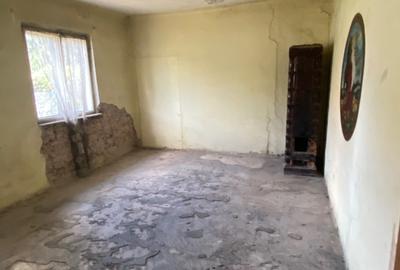 Casă cu 2 camere în Central