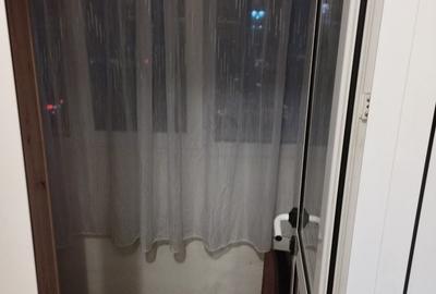 Garsonieră decomandată în Zăvoi - 7