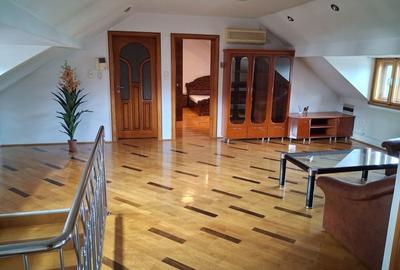 Casă cu 3 camere în Exterior Vest