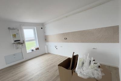 Apartament cu 3 camere decomandat în 2 Moldoveni