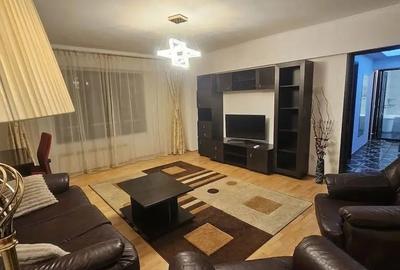 Apartament cu 2 camere decomandat în Decebal