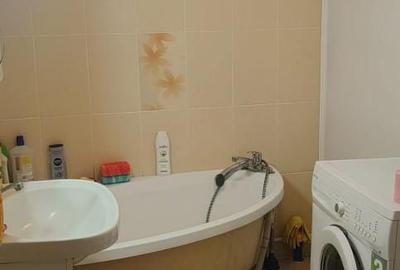 Casă cu 3 camere cu Teren 174 Mp în Tei