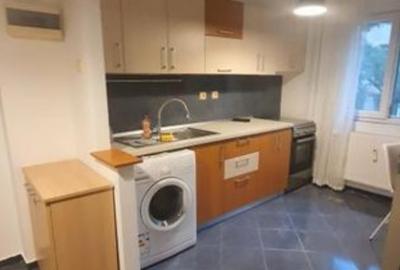 Apartament cu 3 camere semidecomandat în Titan