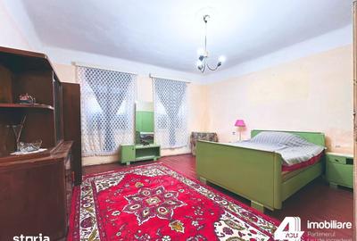 Casă cu 3 camere cu Teren 749 Mp în Central