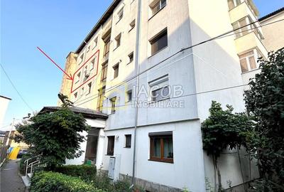 Apartament cu 2 camere decomandat în Energiei